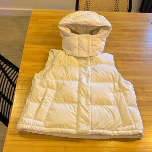 Lululemon white puffy vest with detachable hood